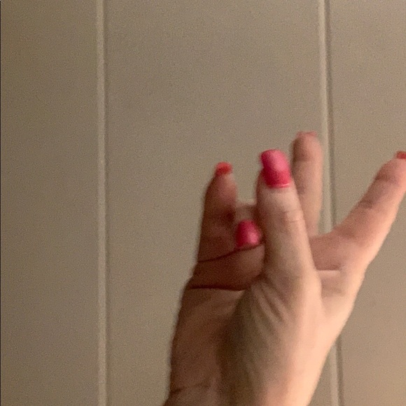 Meet your Posher, Allison - Picture 1 of 1